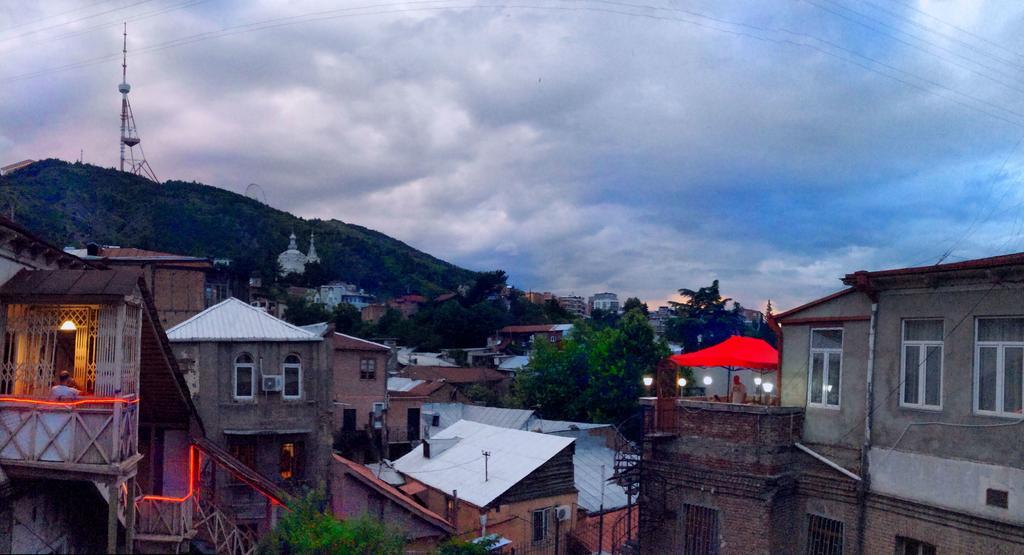 Griboedov Hostel & Suites Tbilisi Exterior photo